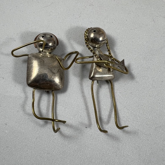 Jewelry - Sterling Silver 925 Brooches Silver Wire Art Figural Wearable Vintage Folk Art